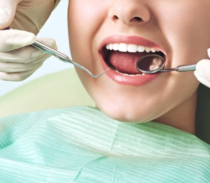 Solicite su cita con nuestro odontólogo